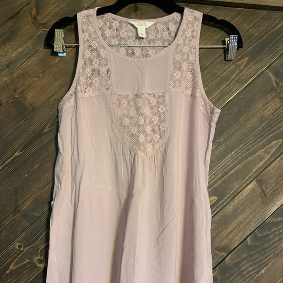 Sun & Shadow lacey tank - Picture 2 of 5